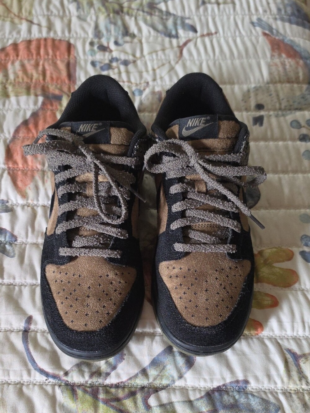 Nike Men's Low-Top Sneakers in Black and Brown Suede